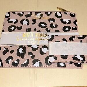Adorable 💕Animal Print Gift Set